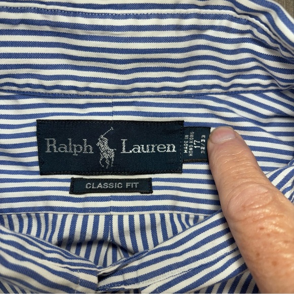 Ralph Lauren Men's Classic Fit Blue and White Striped Button Up Shirt - Picture 2 of 7